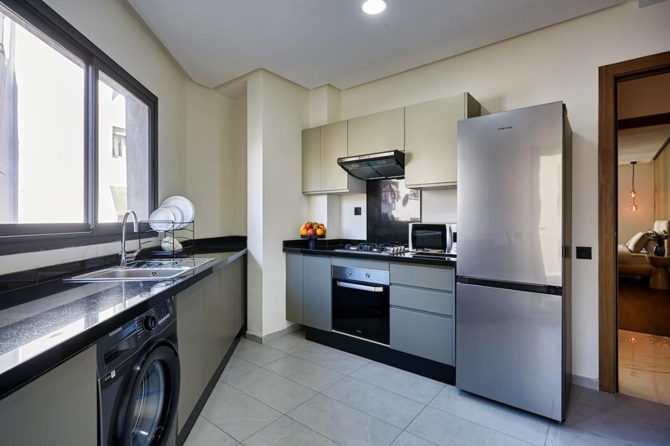 Your Home Away From Home 2 Bed Flat With Parking 卡萨布兰卡 外观 照片